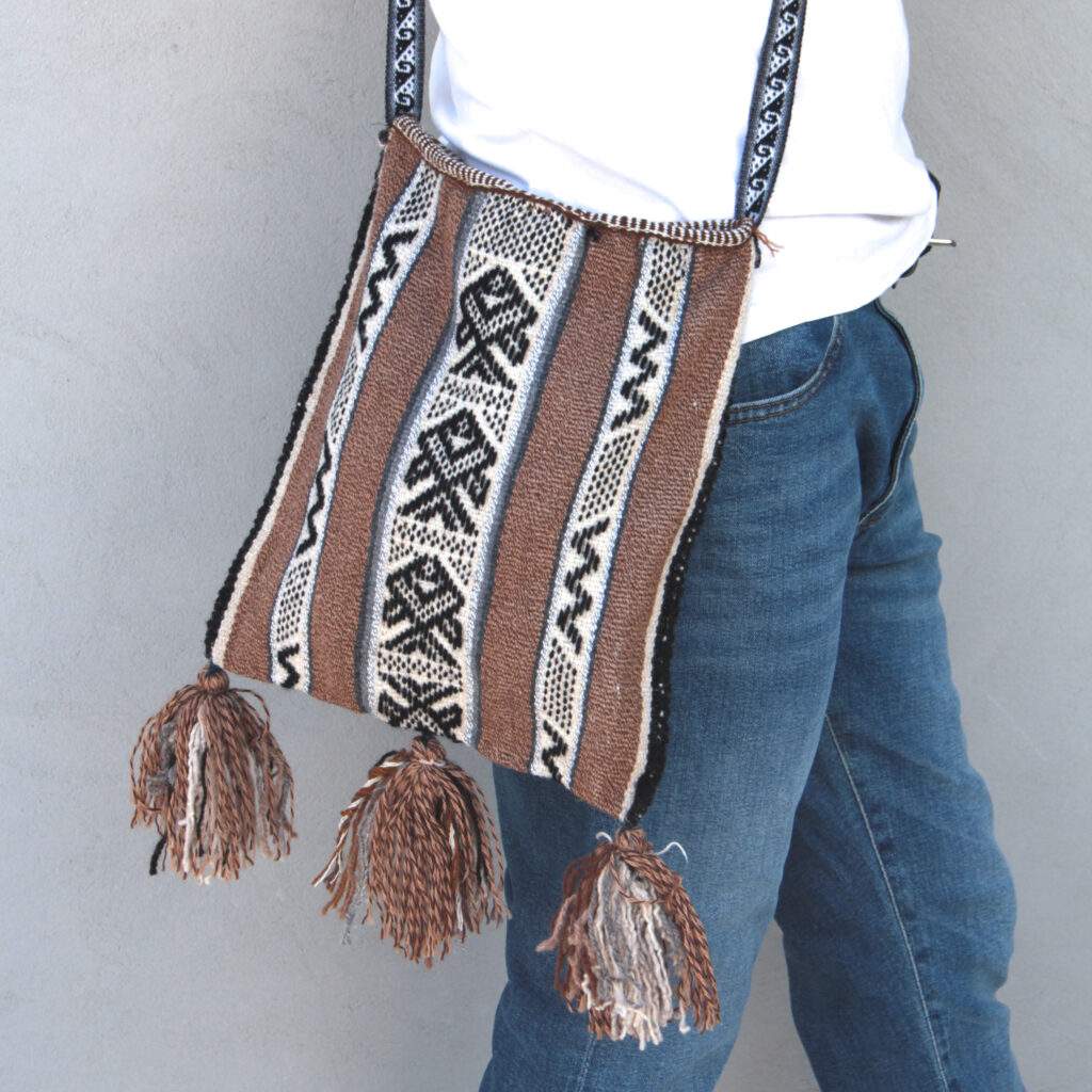 תיקי צד "טאיטה" עבודת יד