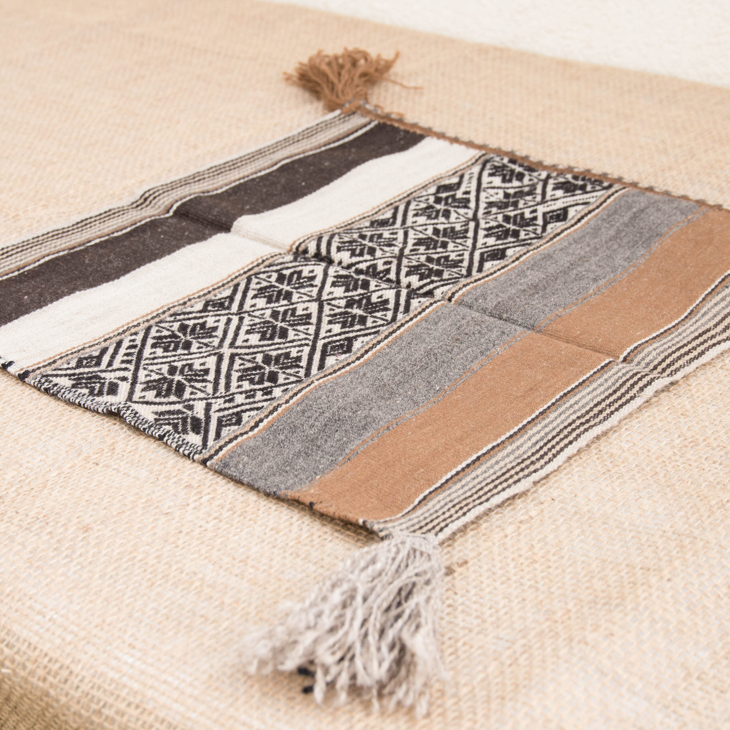 בד רקמה לאלטר