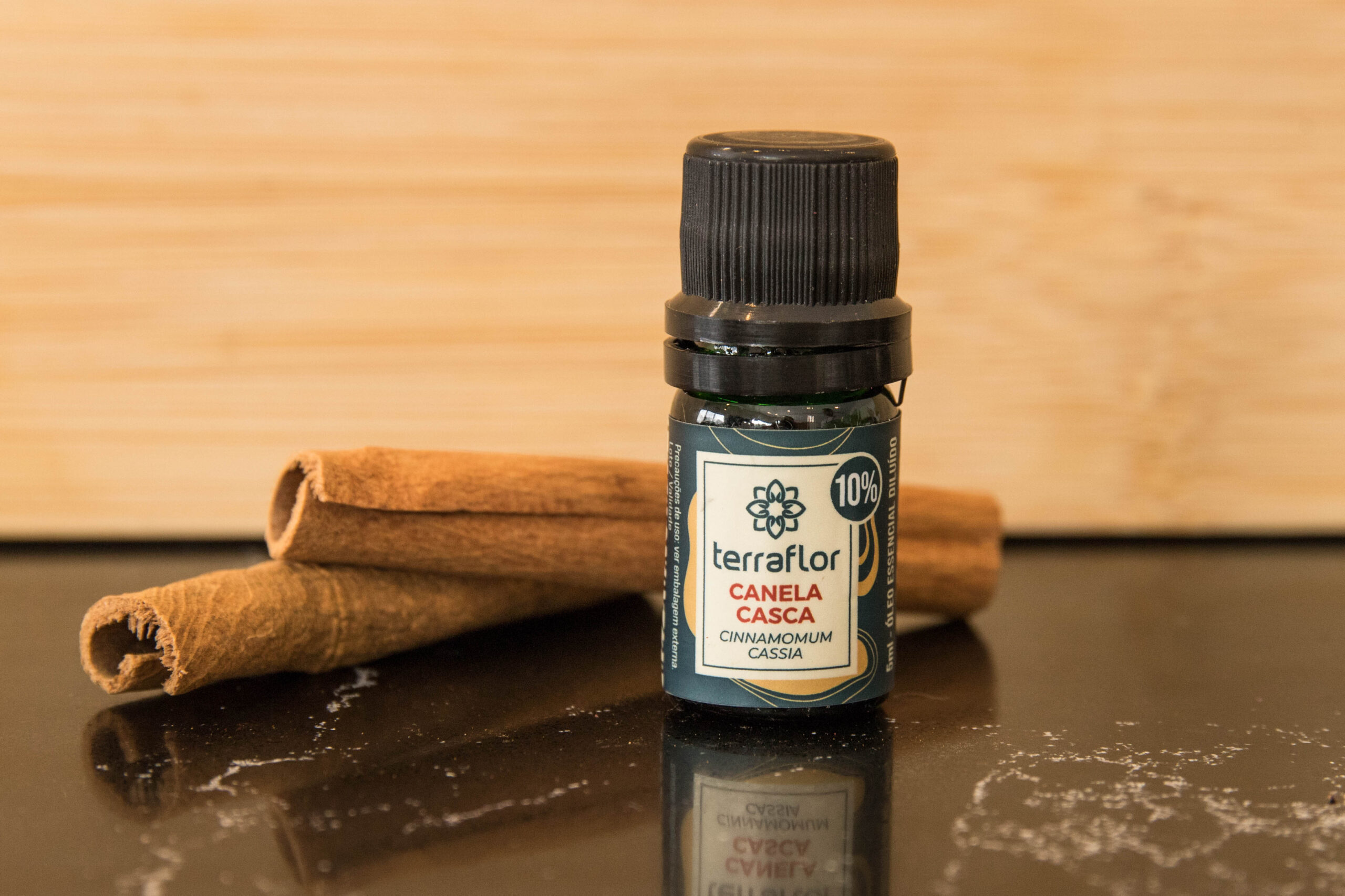 שמן אתרי קליפת קינמון – תמונה 2